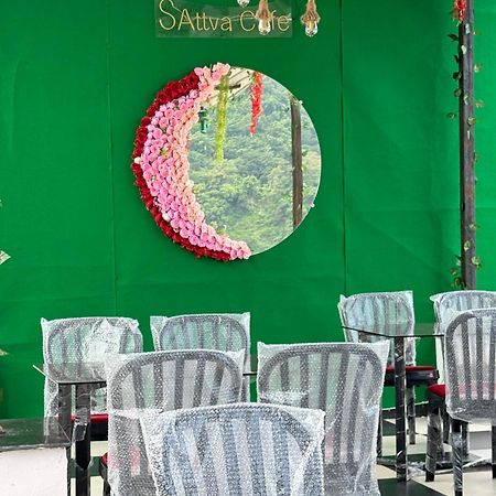 Sattva Cafe And Motel Rishīkesh 外观 照片