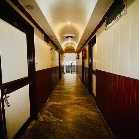 Sattva Cafe And Motel Rishīkesh 外观 照片