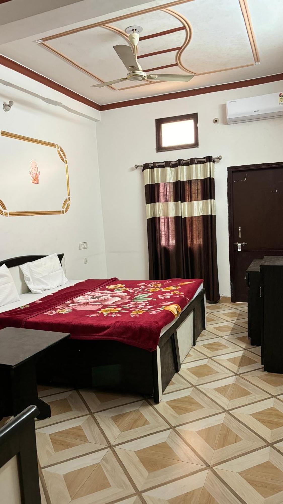Sattva Cafe And Motel Rishīkesh 外观 照片